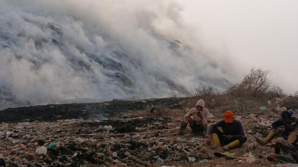 Kebakaran TPA Jatiwaringin Sudah Padam, Bupati Tangerang Antisipasi Tak Ada Lagi Titik Api