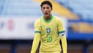 Pemain Brasil Felipe Morais diincar Manchester United (AFP)