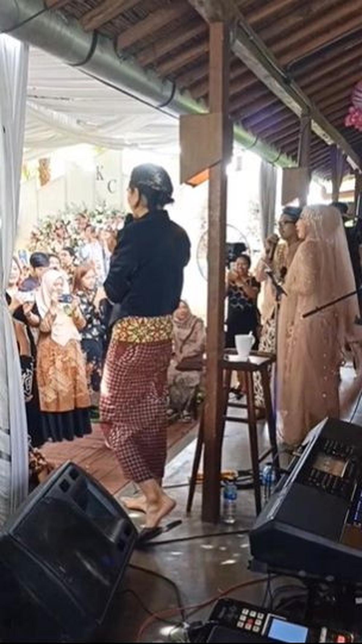 4.	Terungkap Bahwa Acara yang Diisi Merupakan Pernikahan Keponakannya Duta<br>