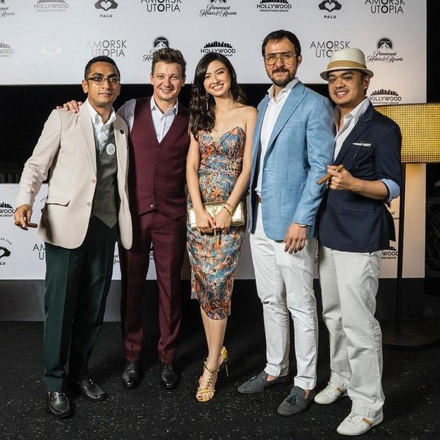 Raline Shah dan Jeremy Renner