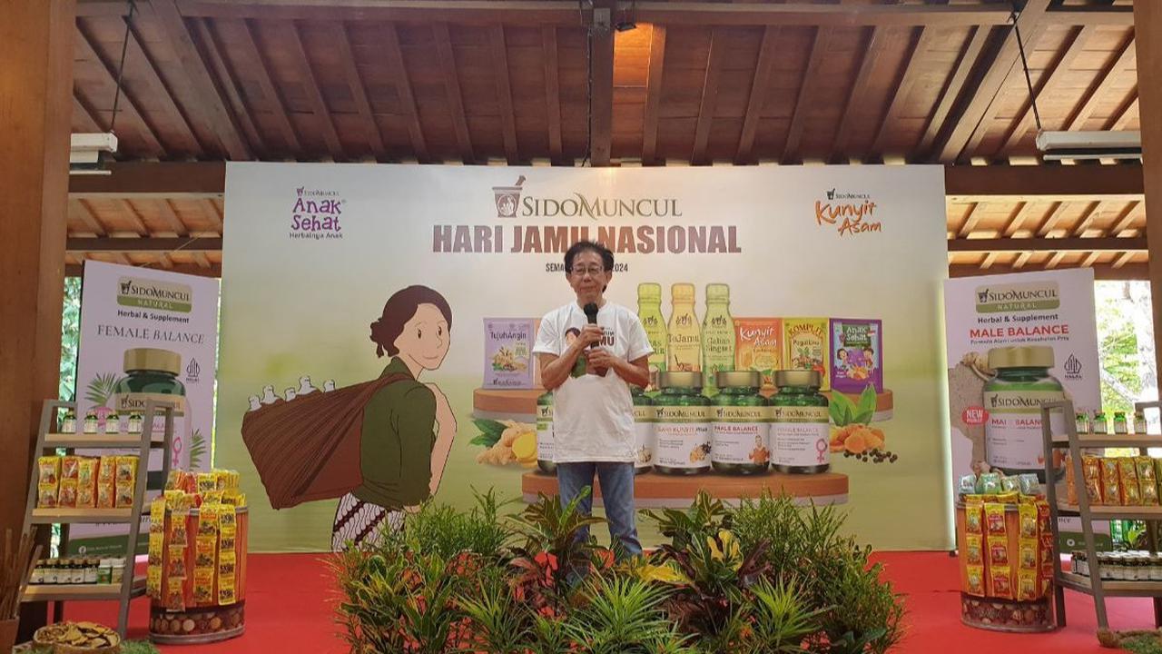 Tradisi Minum Jamu Jangan Sampai Hilang<br>