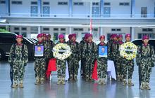 Pangkormar Lepas Dua Prajurit Marinir TNI AL yang Gugur dengan Upacara Militer