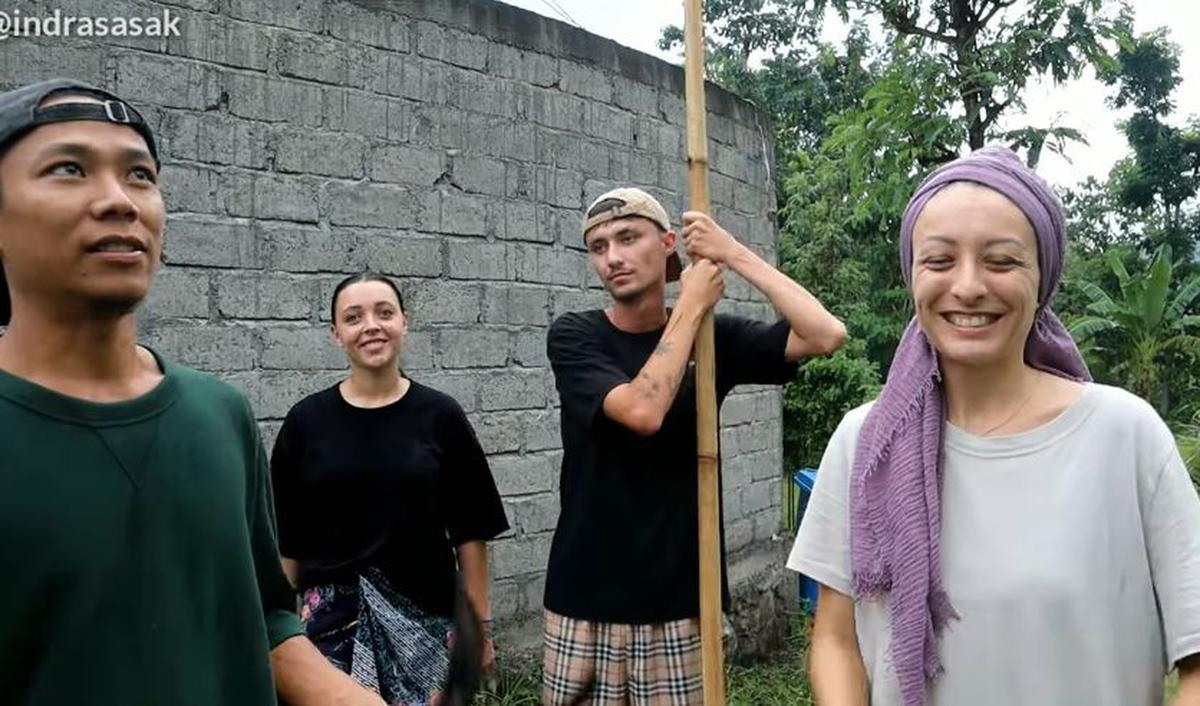 Tidak sendiri, Noa juga nampak mengajak pacarnya untuk ikut serta. <br>