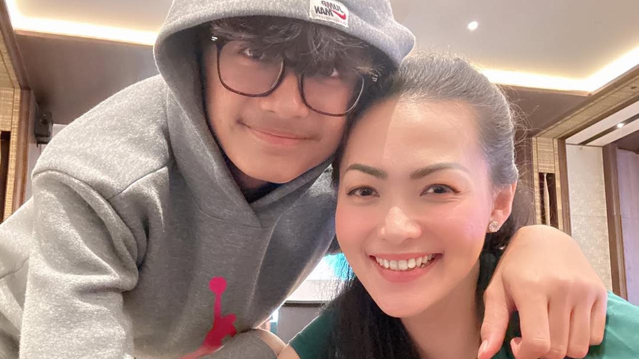Potret Kebersamaan Christy Jusung Bareng Sang Anak, Netizen Salfok Mirip Banget sama Hengky Kurniawan