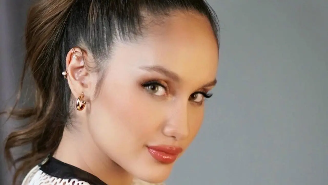 Cinta Laura