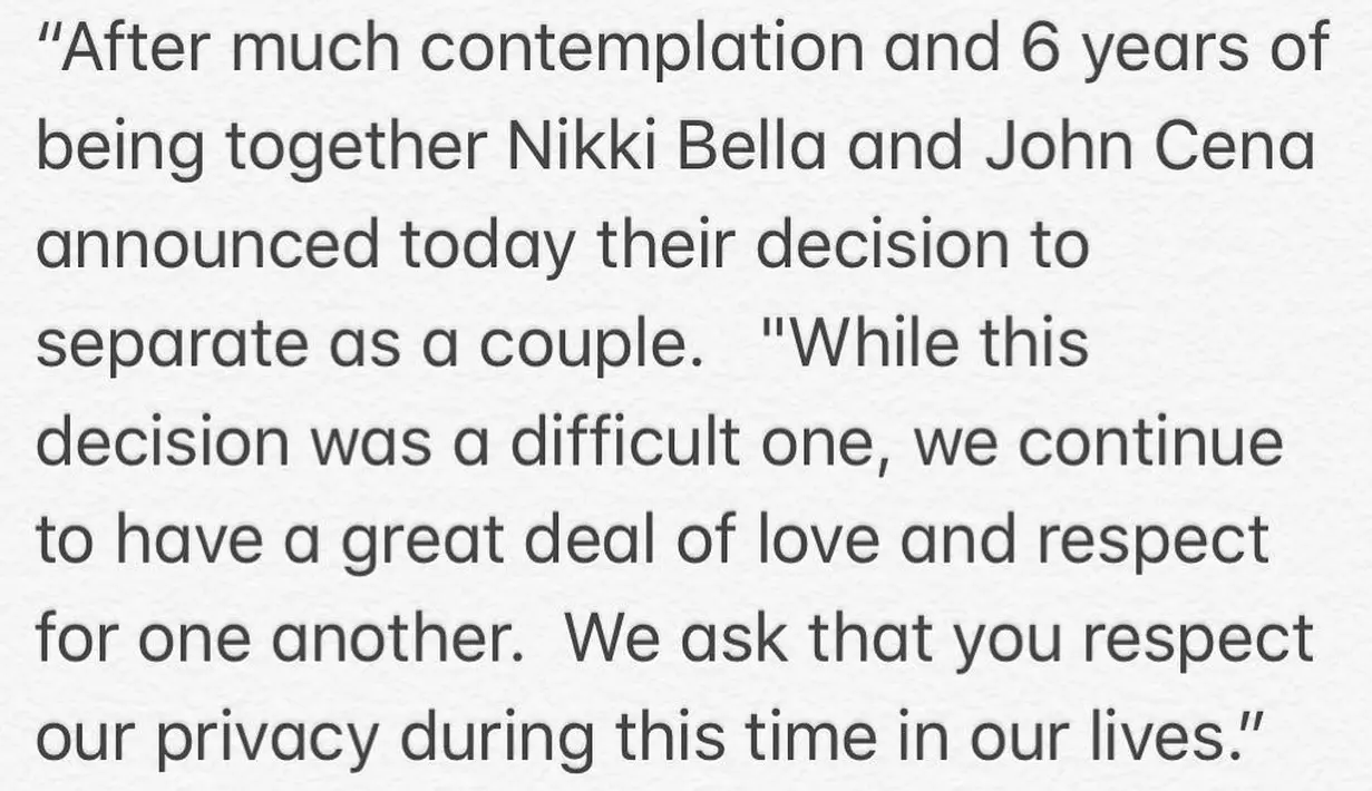 "Meski keputusan ini sangat sulit, kami akan terus saling mencintai dan menghormati satu sama lain," tulis Nikki dan John. (instagram/thenikkibella)