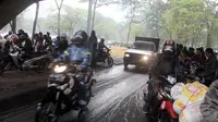 Tempat yang Dilarang untuk Berteduh dari Hujan