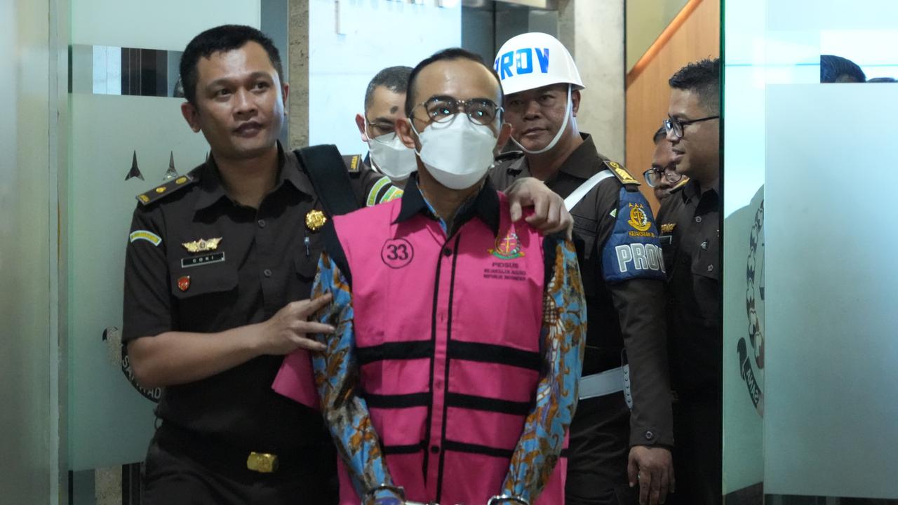 Pemufakatan Jahat Oplos Pertalite jadi Pertamax: Beli Ron 90 Pakai Harga Ron 92, Minyak Dioplos di Depo