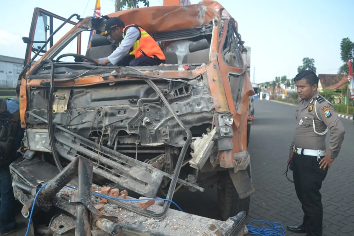 Truk Tronton Penyebab Kecelakaan di Karangploso Baru Ditilang