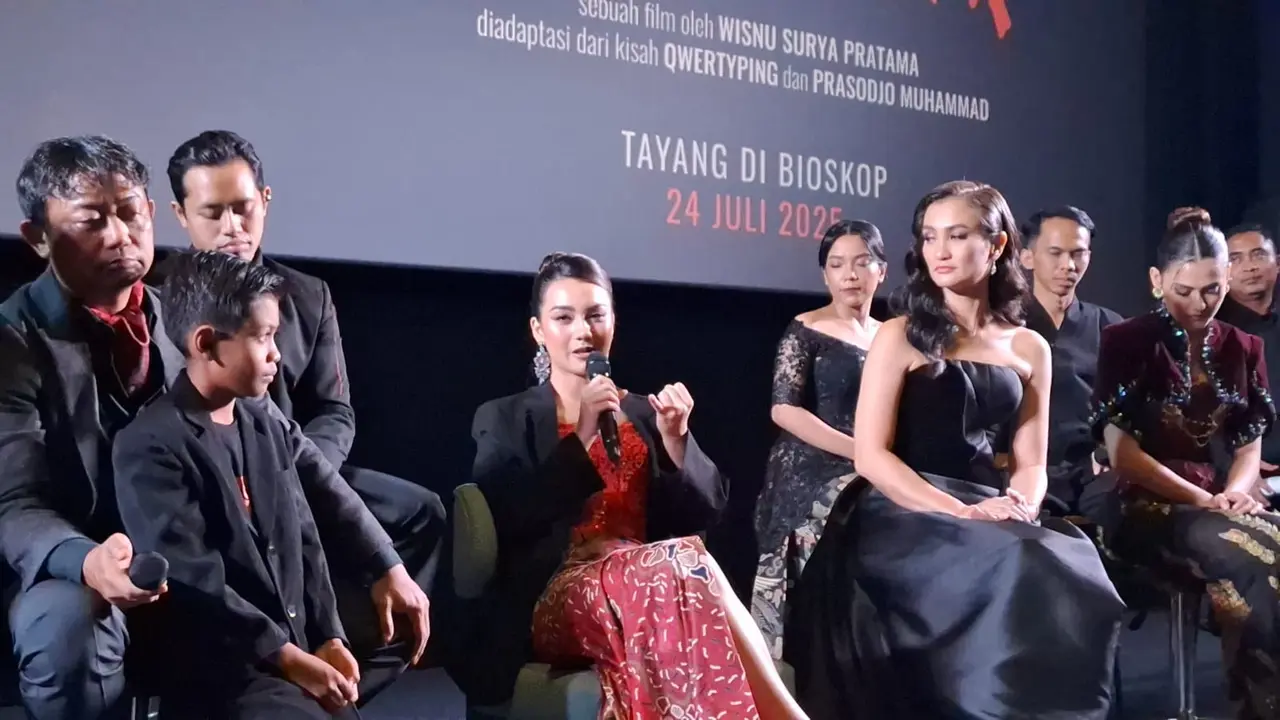 Konferensi pers film Kampung Jabang Mayit. (M Altaf Jauhar/ Liputan6.com)