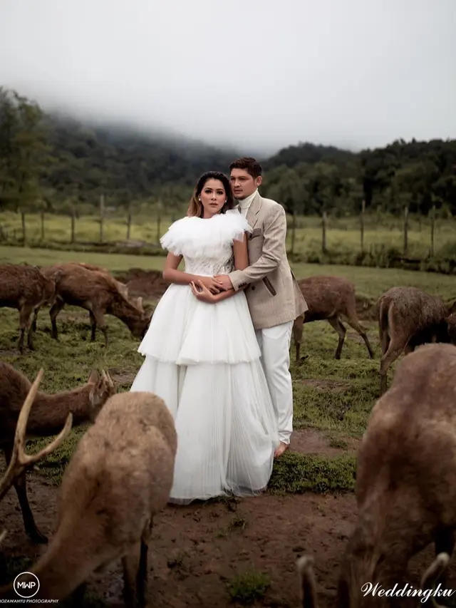 [Fimela] Bunga Jelita dan Syamsir Alam