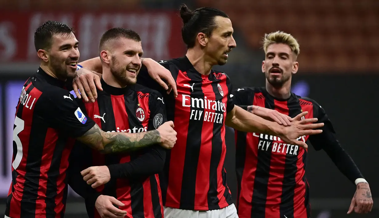 Rival sekota Inter Milan, AC Milan juga mampu mencatatkan penampilan tak terkalahkan hingga pekan ini. Walaupun kehilangan beberapa pemain top pada bursa transfer panas musim ini, Rossoneri tampil mengejutkan dengan menempati urutan kedua klasemen sementara. (AFP/Miguel Medina)