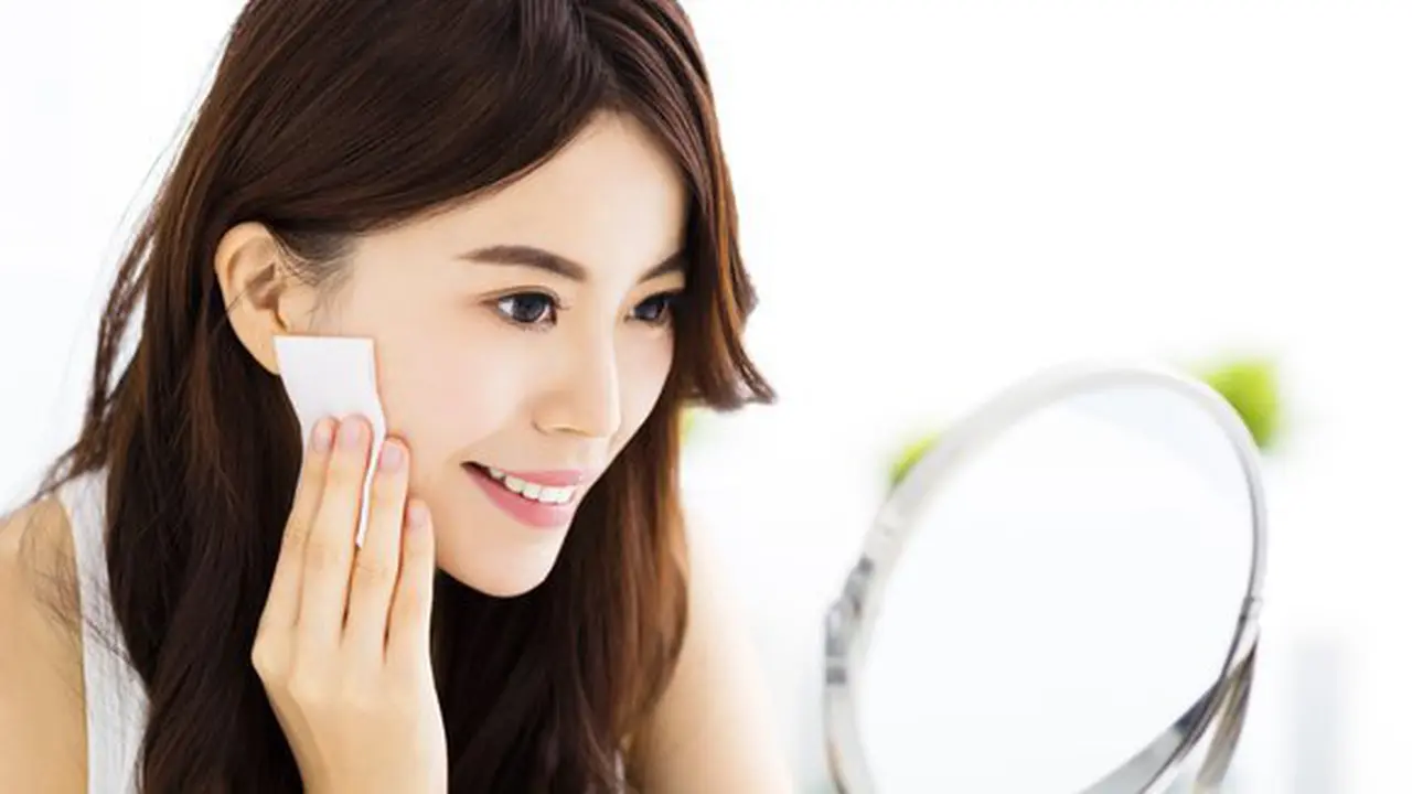 Cara membersihkan wajah