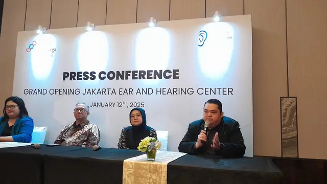 Direktur RS Mitra Keluarga Kelapa Gading, Ronald Reagan ungkap fasilitas dan skill dokter Indonesia dalam melakukan penanganan gangguan pendengaran tak kalah dari luar negeri.