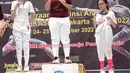 Inilah para juara anggar untuk kategori Sabre Putri U-14 Kejuprov Anggar DKI Jakarta. Abbey berdiri di papan peringkat kedua. (Foto: Instagram/@artikasaridevi)