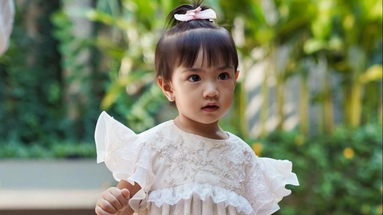 2. Amala, anak termuda dari pasangan Irish Bella dan Ammar Zoni, telah mengalami perubahan nama sebanyak dua kali.