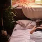 Tips Tidur Nyenyak saat Udara Panas (Photo by cottonbro from Pexels)