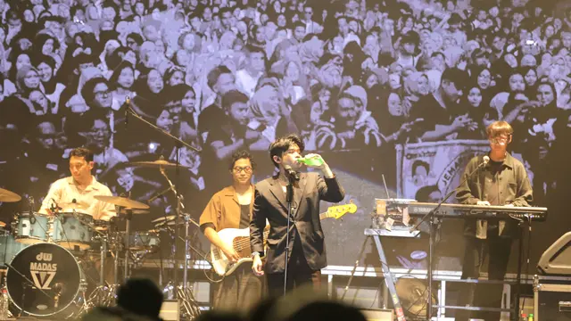Juicy Luicy di Konser Untuk Korban Sakit Hati.