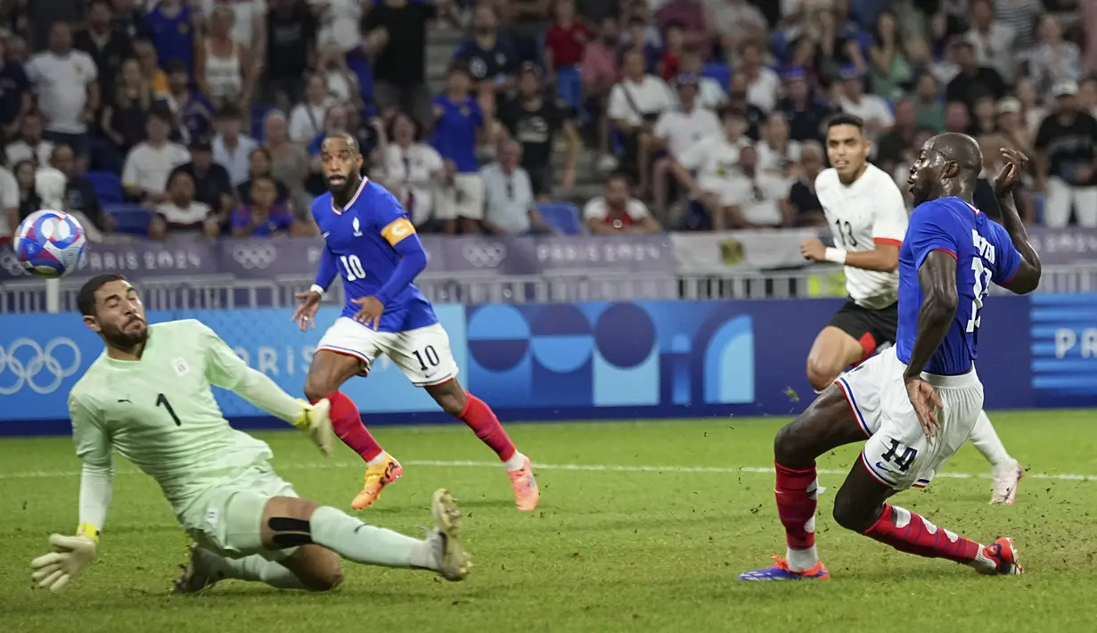 Prancis menggasak Mesir dengan skor 3-1 dalam semifinal Olimpiade 2024, Selasa (6/8/2024). (AP Photo/Laurent Cipriani)