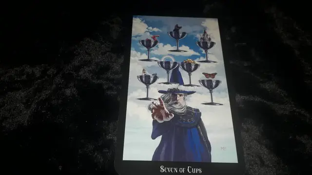 Seven of Cups   Ada banyak pilihan dalam hidupmu. (Foto: Elisabet Kusumodewi)