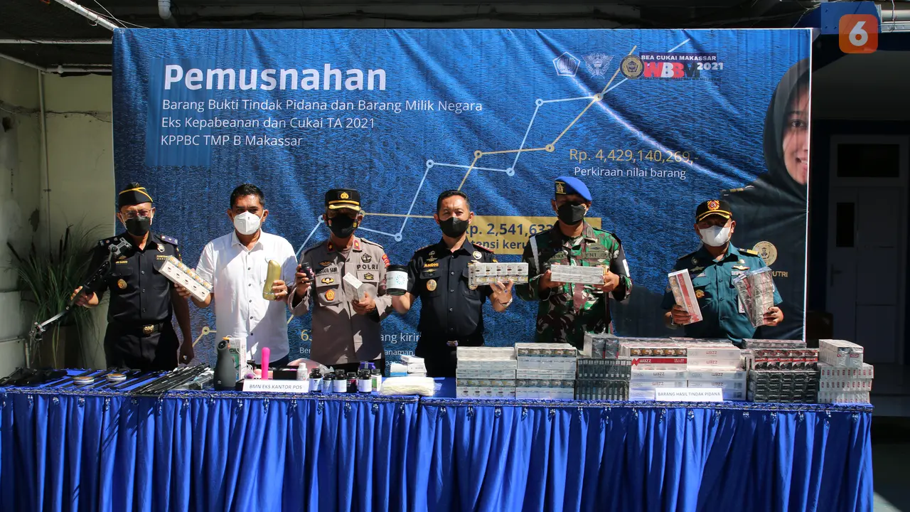 Pemusnahan barang sitaan Bea Cukai Makassar (Liputan6.com/Dok:Bea Cukai Makassar )