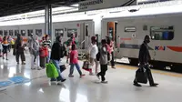 Situasi arus mudik Lebaran di stasiun kereta. (dok. Humas KAI)