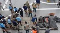 Tim DVI Terima 3 Bagian Tubuh Korban AirAsia, Total 114