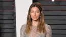 Artis sekaligus model Jessica Biel telah mempraktekkan olahraga yoga selama bertahun-tahun. Dia pernah dikutip mengatakan "Saya tidak punya kehidupan lain...Saya menghabiskan banyak waktu di kelas yoga." (AFP Photo/Adrian Sanchez Gonzalez)