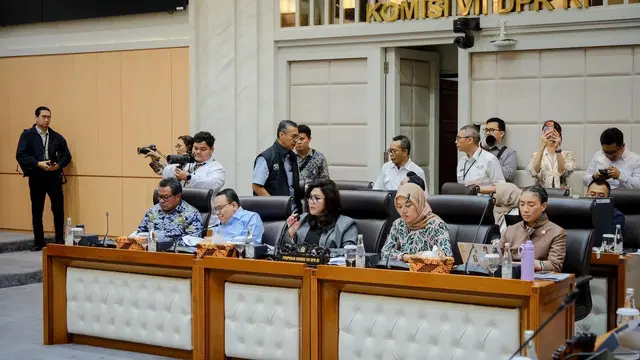Rapat Kerja bersama Komisi VII DPR RI