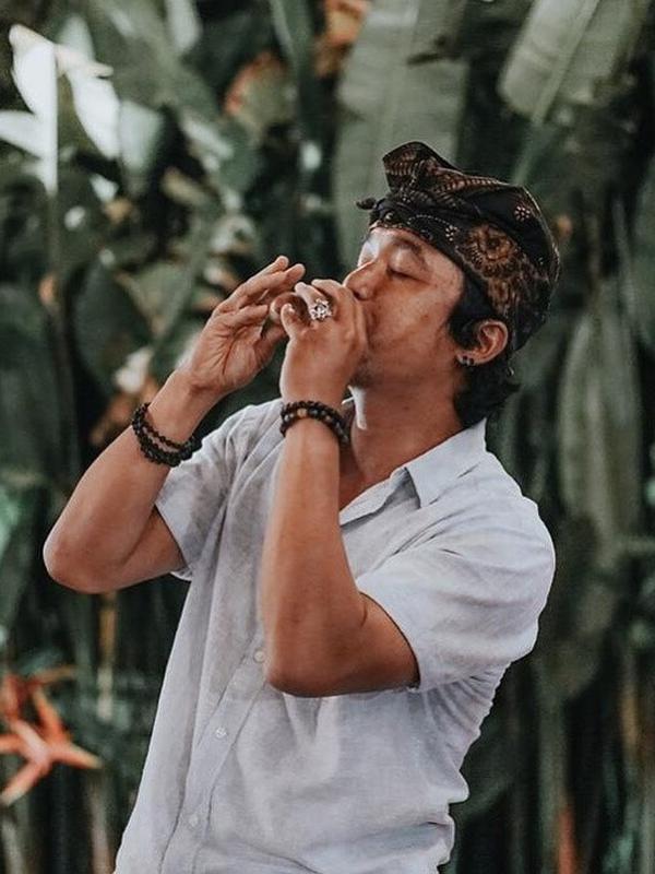 Gus Teja Musisi Suling Bali (sumber: instagram/gusteja_official)