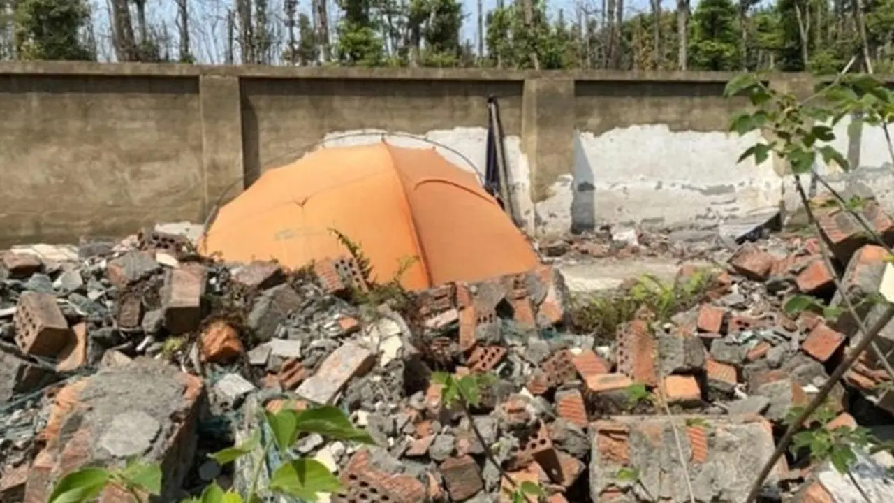 Ingin Bersantai Tanpa Kerja, Pria Ini Pilih Untuk Tinggal di Tenda