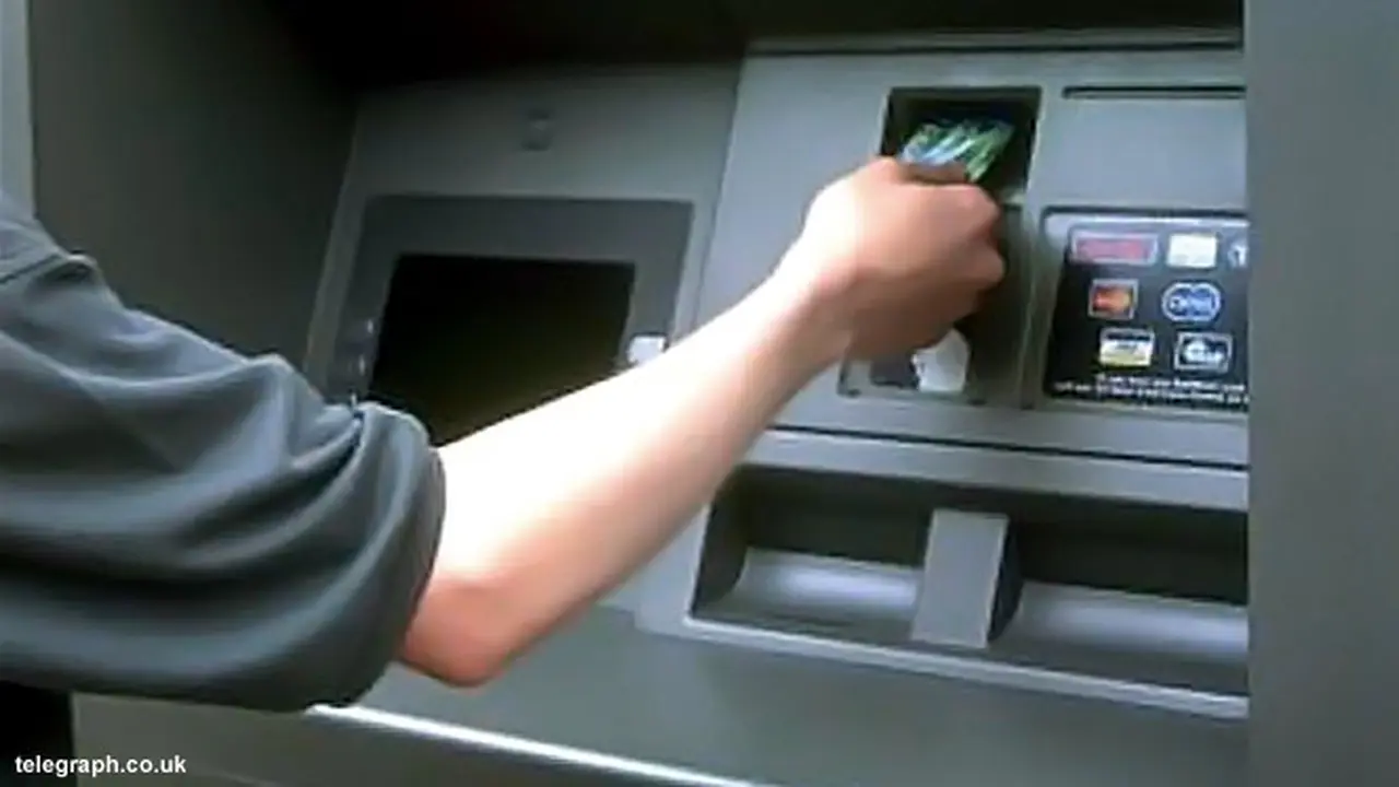 atm-130924b.jpg