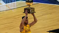 Pebasket Golden State Warriors, Stephen Curry meraih titel juara kontes 3-point. (TIMOTHY A. CLARY / AFP)