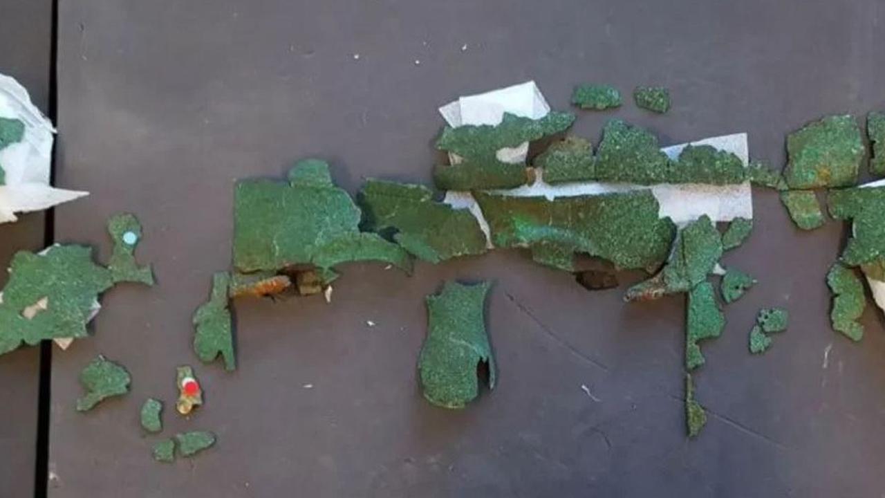 Arkeolog Temukan Pecahan Helm Zaman Besi di 'Ladang Emas', Dikubur Sejak Tahun 150 SM