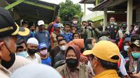 Menteri Sosial, Tri Rismaharini, menyapa masyarakat terdampak gempa bumi di Kabupaten Pasaman Barat, Sumatera Barat (Sumbar) (Ist)