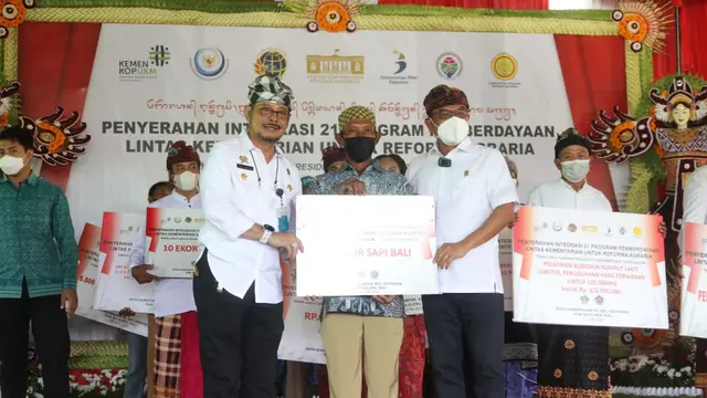 Penyerahan Integrasi Program Pemberdayaan