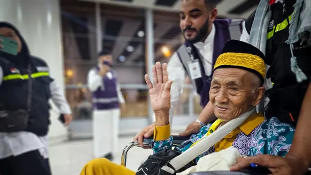 Mbah Harun, Jemaah Tertua Berusia 119 Tahun Tiba di Madinah