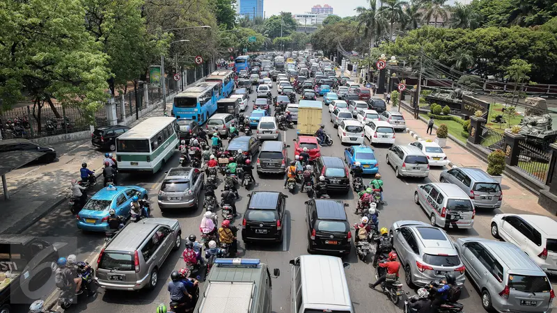 20151015-Macet-Demo Buruh-Jakarta