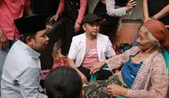 Pakai Roda Dua Tembus Jalur Ekstrem Jelbuk, Gus Fawait Pastikan Program Homecare Tepat Sasaran