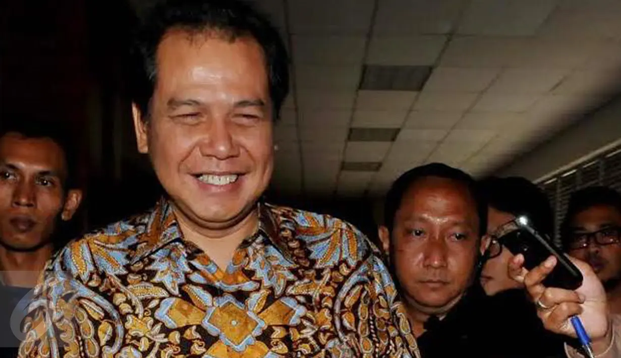 Anda pasti tak asing dengan kedua stasiun TV ini, Trans TV dan Trans 7 mereka  dibawah naungan Trans Corp yang pemiliknya adalah orang terkaya di Indonesia ke-3, Bapak Chairul Tanjung. Kekayaannya mencapai 53,75 triliun rupiah. (Liputan6.com/Johan Tallo )