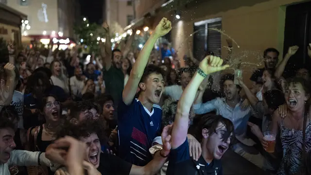 Kegembiraan Fans Prancis Menang Lawan Jerman