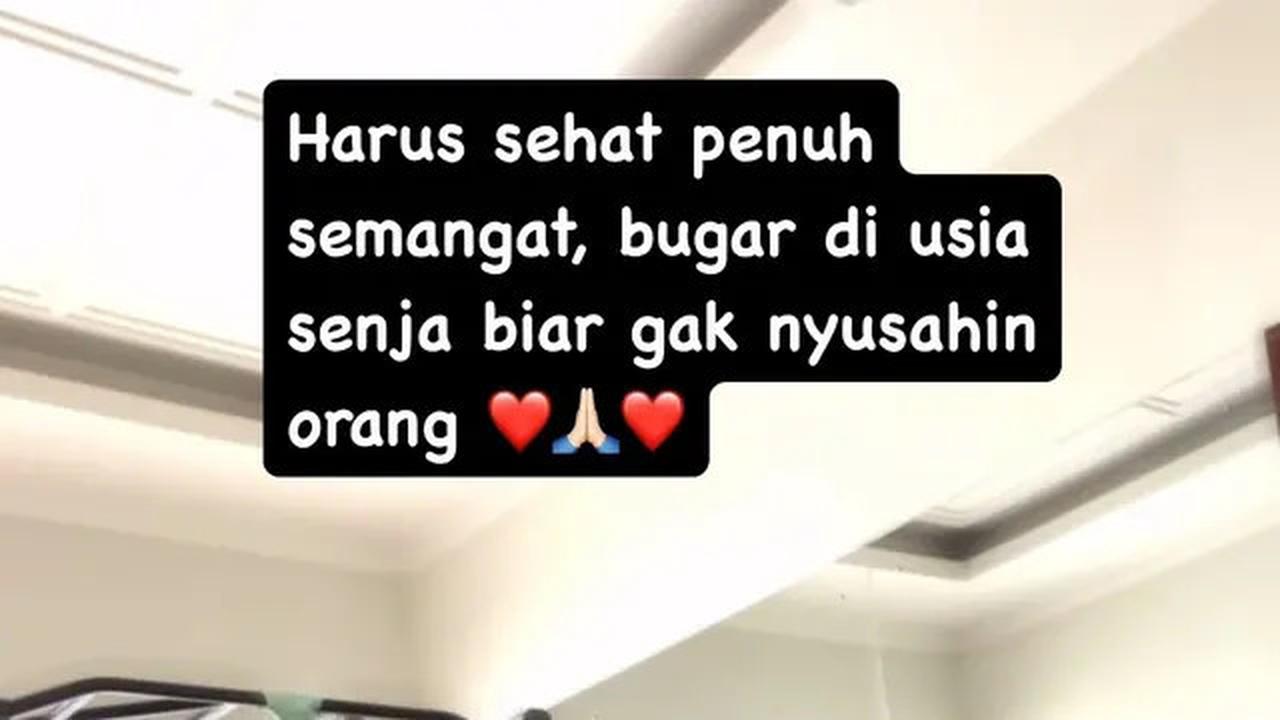 7 Potret Sarita Abdul Mukti Lepas Hijab Saat Nge-Gym, Pamer Angkat Barbel