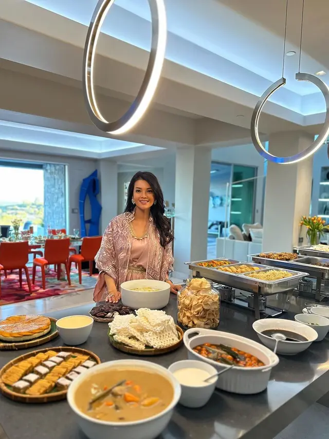 Momen Farah Quinn Jadi Tuan Rumah Acara Buka Bersama, Dihadiri Rombongan KJRI LA