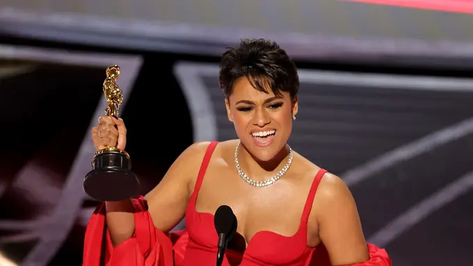 Melihat Isi Goodie Bag Oscar 2022 yang Bernilai Rp1,4 Miliar, Ada Paket Renovasi Rumah-Operasi Plastik