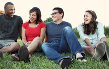 Mengenal Zillennials, Generasi Unik yang Menjembatani Dunia Lama dan Baru dengan Identitas Khas