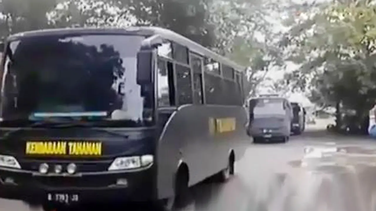 Lapas Nusakambangan  Kedatangan 100 Napi Narkoba