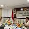 Menhaj Moch Irfan Yusuf rapat dengan penyedia katering jemaah haji Indonesia di Madinah, Rabu, 3 Juni 2026. (dok. Media Center Haji)
