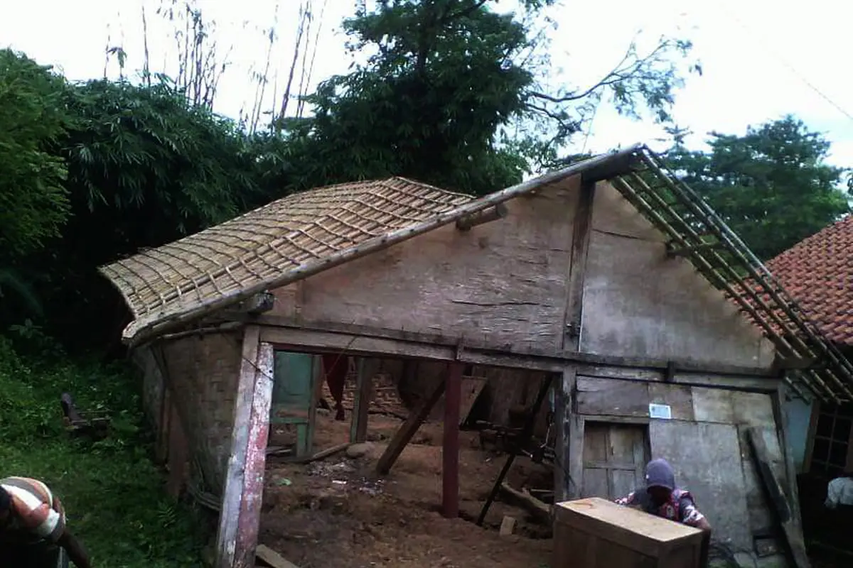 Tanah bergerak