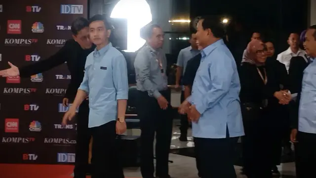 Calon Wakil Presiden Gibran Rakabuming Raka Hadir di Arena Debat Ditemani Capres Prabowo Subianto.