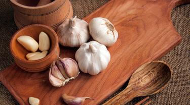 Ingin Tingkatkan Kualitas Sperma Konsumsi Makanan Ini Bawang Putih By (Volodymyr Plysiuk/Shutterstock)